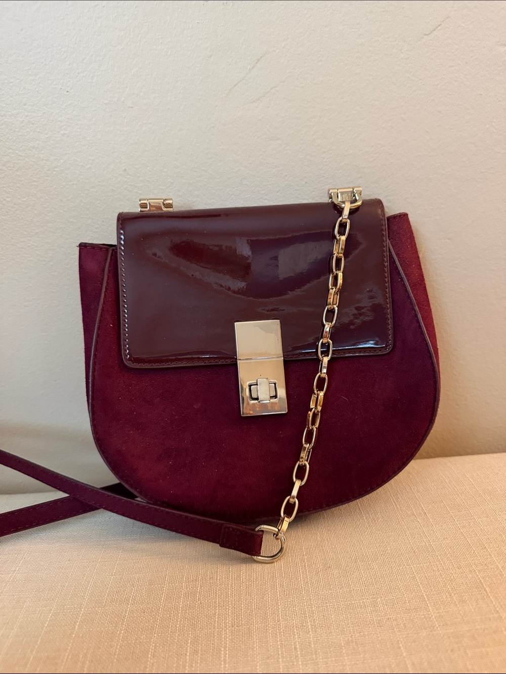 Express – Suede and Patent Leather Crossbody Bag in Burgundy
